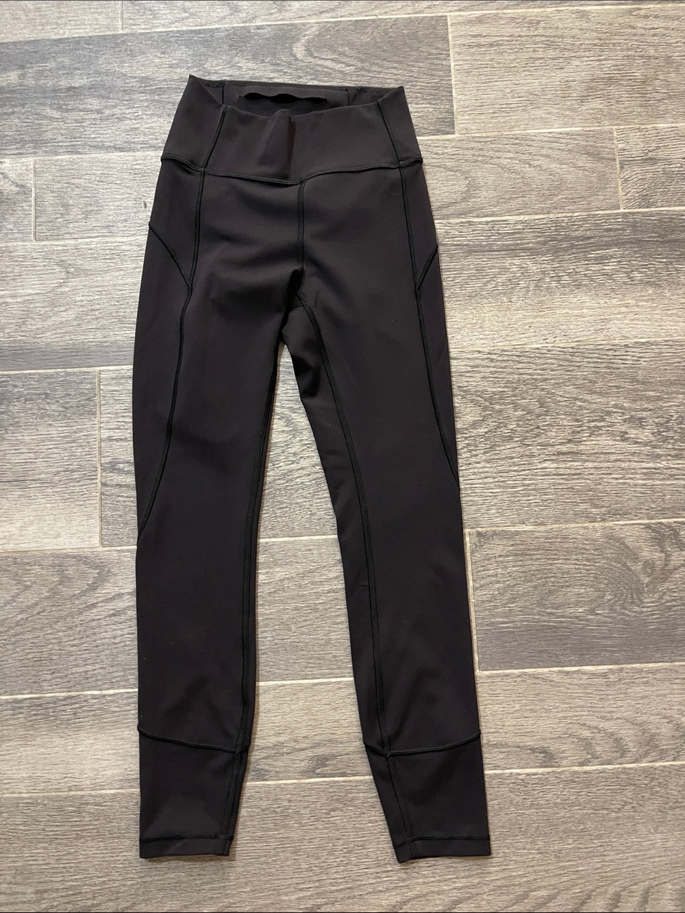 Lululemon In Movement Tight 25” - Picture 4 of 8